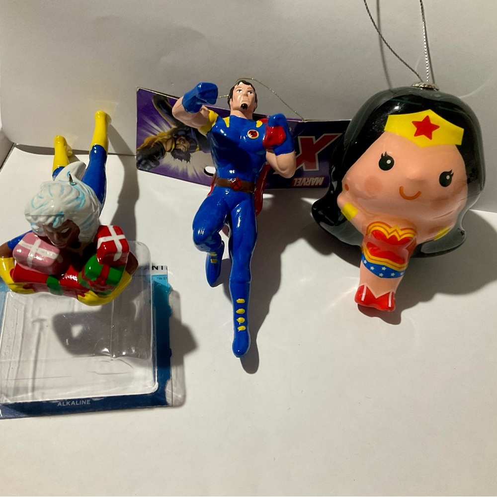 Marvel DC Comics Ornament bundle - New / EUC